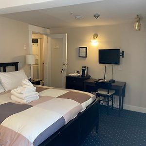 Double Room Lower Level